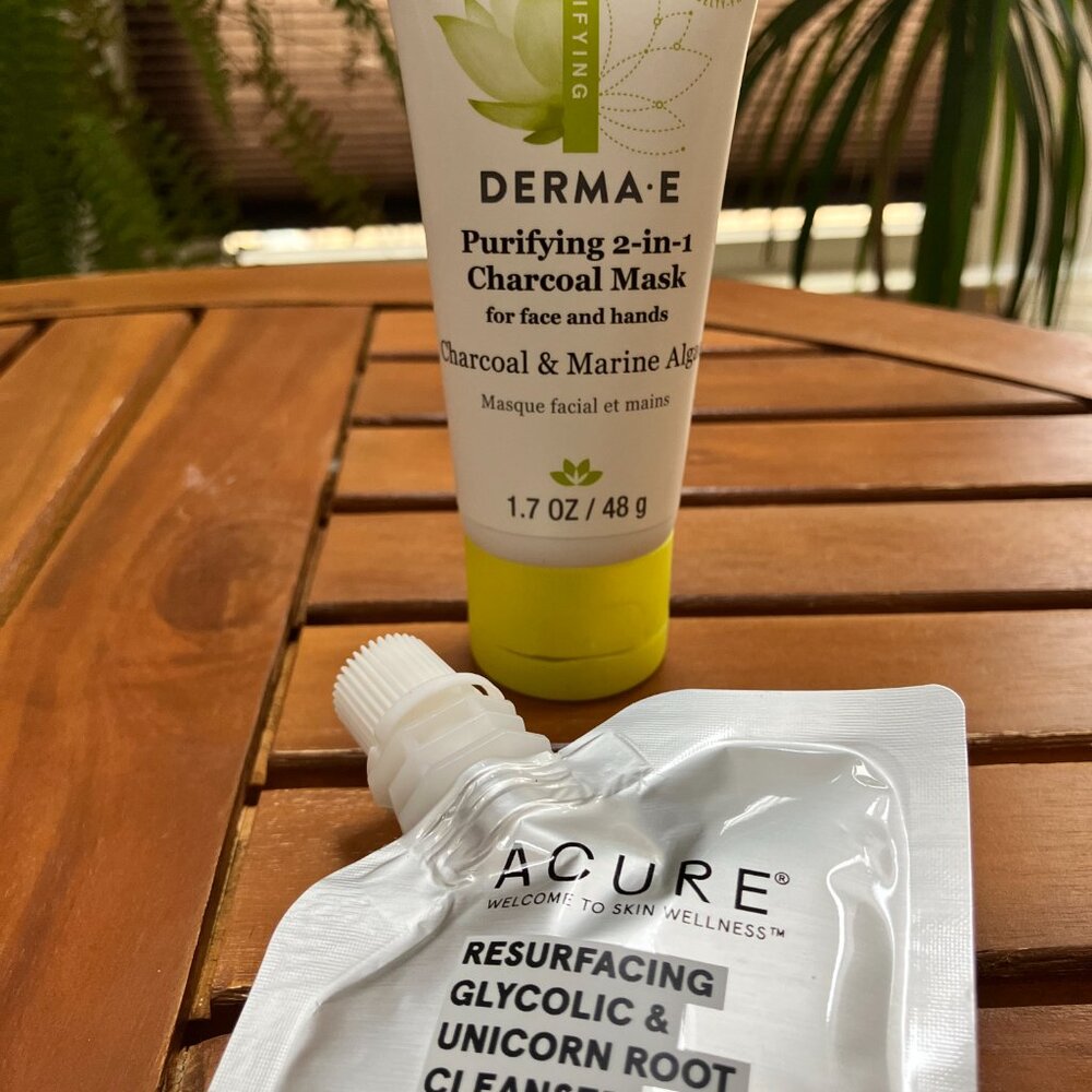 DERMA-E + Purifying 2/1 Charcoal Mask + Free Gift Acure Cleanser